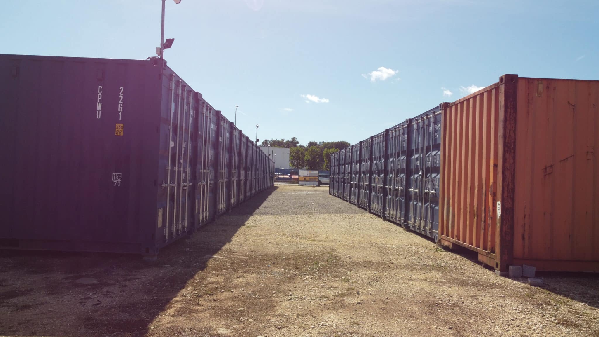 Parc de self-stockage en containers maritimes - In'Box Container