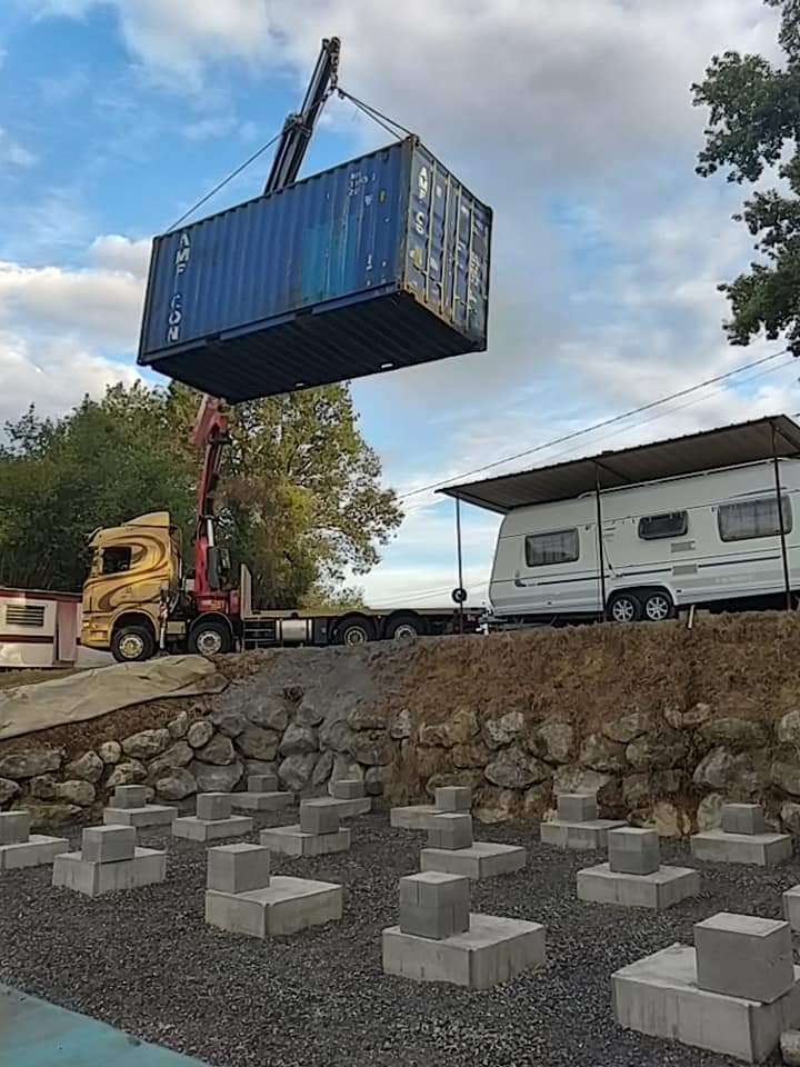 Maison en container maritime