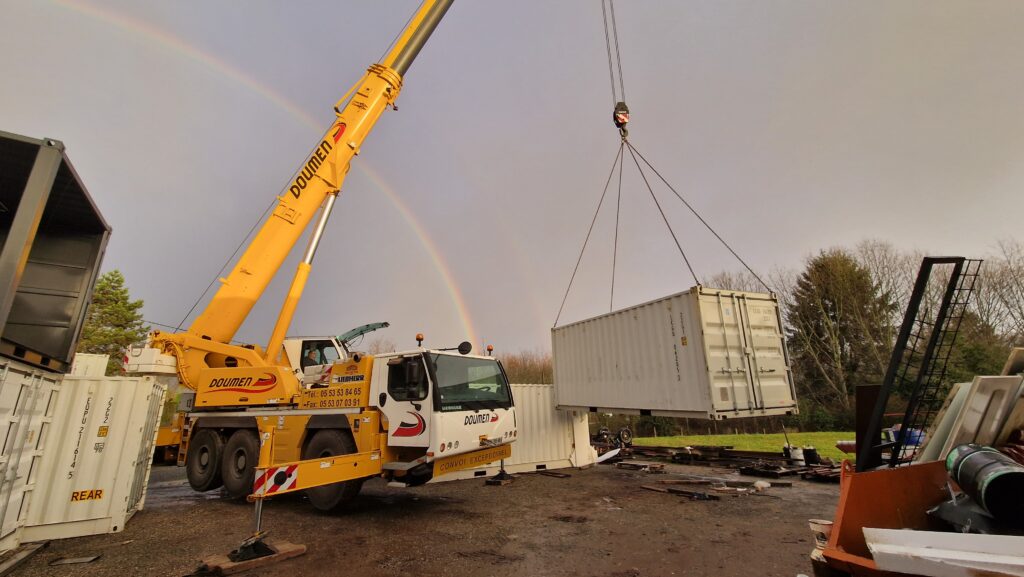 Livraison d'un container aménagé