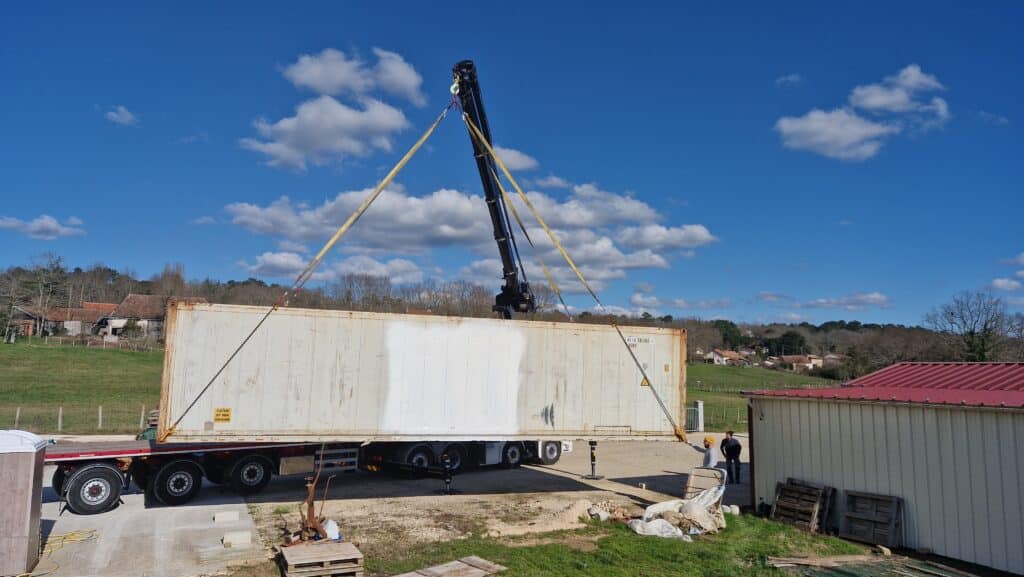 Livraison d'un container maritime